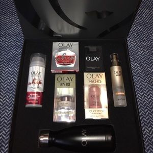 Olay Skin Care Set (Brand New)